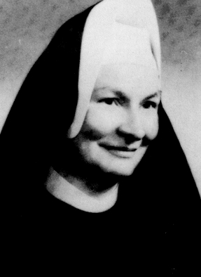 Mary Kenneth Keller foi freira e também a primeira mulher a conquistar um doutorado em Ciências da Computação.